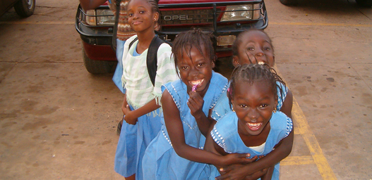 Kinder einer Partnerschule in Kenia